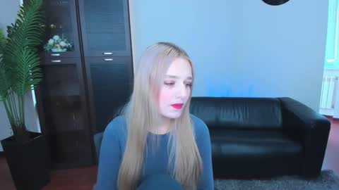 Snapshot of rebeccachamb chatting on September 25, 1:48 pm rebeccachamb online show from September 25, 1:48 pm