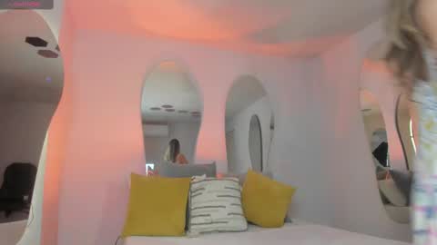 Rebe online show from March 7, 3:08 am