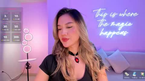 Rebe online show from October 25, 7:30 pm