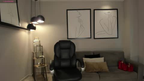 Snapshot of rebeccahudson_ chatting on February 14, 7:43 pm Rebe online show from February 14, 7:43 pm