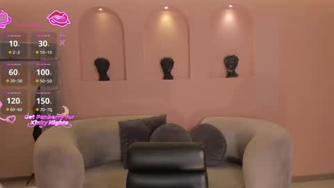 Snapshot of rebeccahudson_ chatting on February 23, 8:17 pm Rebe online show from February 23, 8:17 pm