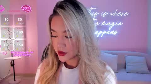 Snapshot of rebeccahudson_ chatting on March 3, 8:15 pm Rebe online show from March 3, 8:15 pm