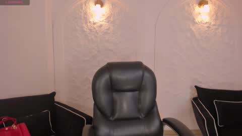 Snapshot of rebeccahudson_ chatting on March 9, 7:29 pm Rebe online show from March 9, 7:29 pm