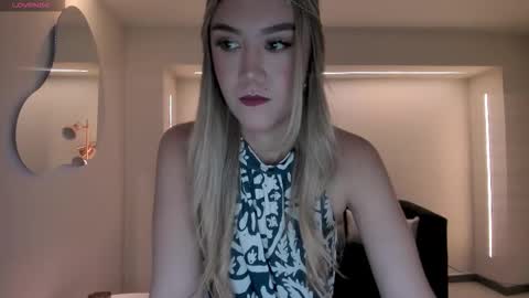 Snapshot of rebeccahudson_ chatting on March 22, 5:05 pm Rebe online show from March 22, 5:05 pm