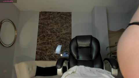 Snapshot of rebeccahudson_ chatting on March 31, 7:47 pm Rebe online show from March 31, 7:47 pm