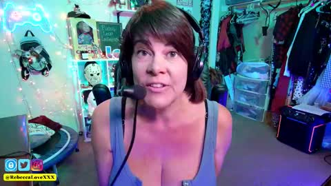 Snapshot of rebeccalovexxx chatting on October 20, 10:43 pm Rebecca Love online show from October 20, 10:43 pm
