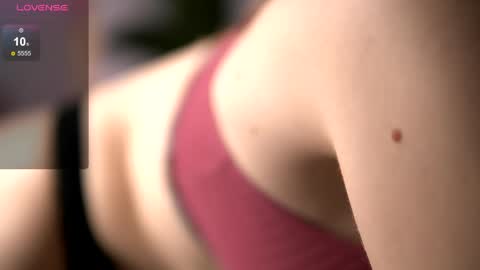 Snapshot of rebeccarese chatting on May 25, 8:31 am Rebecca online show from May 25, 8:31 am
