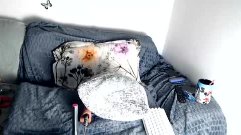 rebefucksonn online show from May 16, 7:45 pm