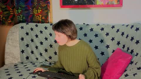 Lara online show from October 22, 6:07 pm