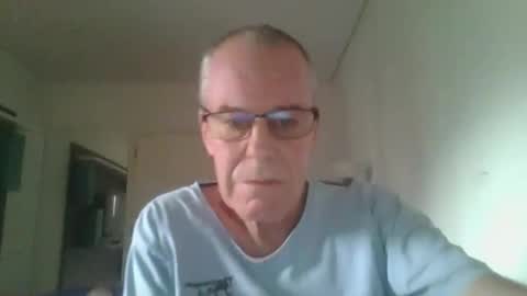 Snapshot of recasc chatting on December 14, 8:24 pm Rene online show from December 14, 8:24 pm