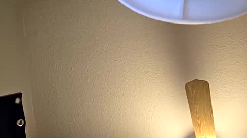 Snapshot of red24devils chatting on October 17, 12:58 am red24devils online show from October 17, 12:58 am