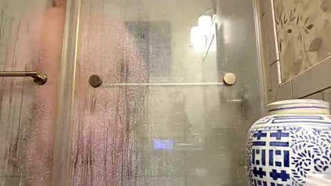 Snapshot of red24devils chatting on December 18, 10:43 am red24devils online show from December 18, 10:43 am