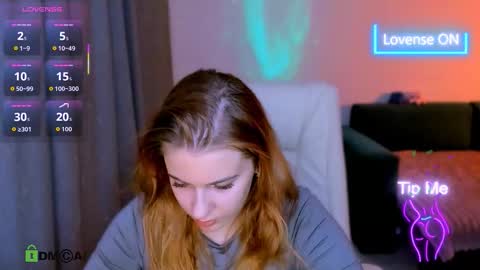 Snapshot of red__dizzy chatting on December 5, 8:27 pm red__dizzy online show from December 5, 8:27 pm