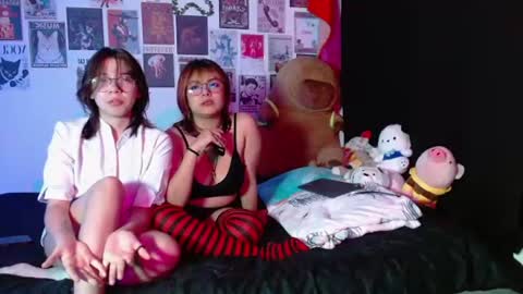 red_cherry2 online show from June 19, 7:34 am