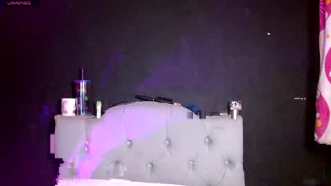 Snapshot of red_moonn chatting on April 8, 5:18 am IG OF red moonn online show from April 8, 5:18 am