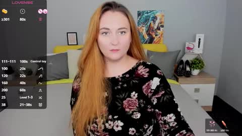 Snapshot of red_naughtyfox chatting on October 10, 6:51 pm Lessy Fox online show from October 10, 6:51 pm