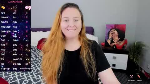 Snapshot of red_naughtyfox chatting on December 20, 6:15 pm Lessy Fox online show from December 20, 6:15 pm