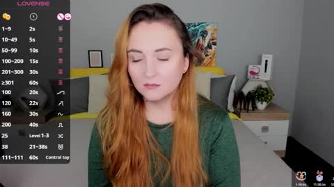 Snapshot of red_naughtyfox chatting on December 21, 5:53 pm Lessy Fox online show from December 21, 5:53 pm