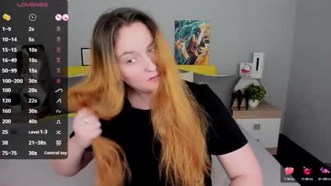 Snapshot of red_naughtyfox chatting on February 6, 3:37 pm Lessy Fox online show from February 6, 3:37 pm