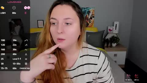 Snapshot of red_naughtyfox chatting on February 22, 6:06 pm Lessy Fox online show from February 22, 6:06 pm