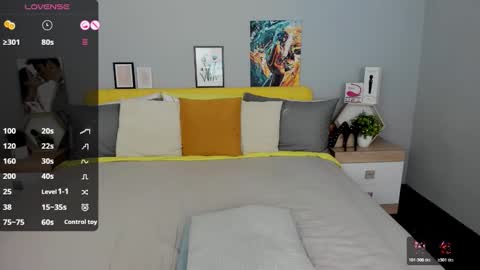 Snapshot of red_naughtyfox chatting on March 6, 6:59 pm Lessy Fox online show from March 6, 6:59 pm