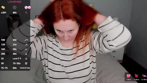 Snapshot of red_naughtyfox chatting on March 15, 5:08 pm Lessy Fox online show from March 15, 5:08 pm