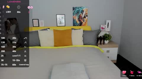 Snapshot of red_naughtyfox chatting on March 20, 5:29 pm Lessy Fox online show from March 20, 5:29 pm