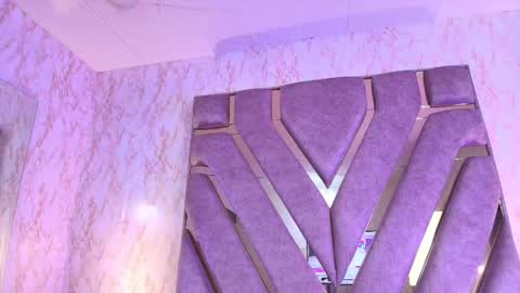 red_pandaa online show from November 26, 4:13 am