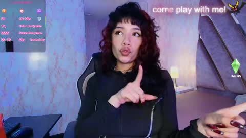 red_pandaa online show from May 5, 3:14 am
