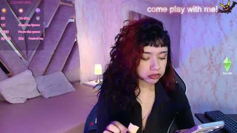 red_pandaa online show from May 12, 3:14 am