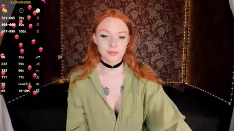 Snapshot of red_passsion chatting on February 25, 11:31 am Mia online show from February 25, 11:31 am