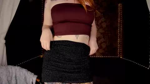 Snapshot of red_passsion chatting on March 6, 12:01 pm Mia online show from March 6, 12:01 pm