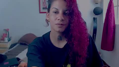 Snapshot of red_savage_ chatting on February 7, 5:07 pm Instagram Valerie yourdream online show from February 7, 5:07 pm