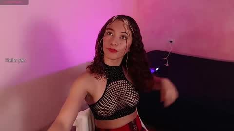 Snapshot of red_velvett0 chatting on November 24, 4:56 am red_velvett0 online show from November 24, 4:56 am