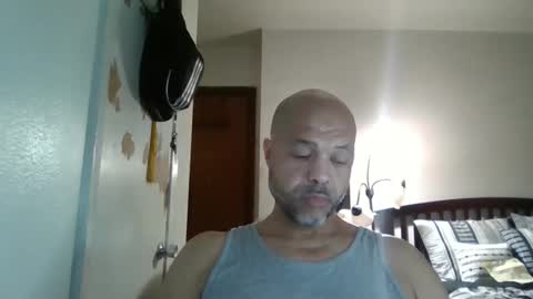 Snapshot of redbone441 chatting on January 7, 2:25 am Redbone online show from January 7, 2:25 am