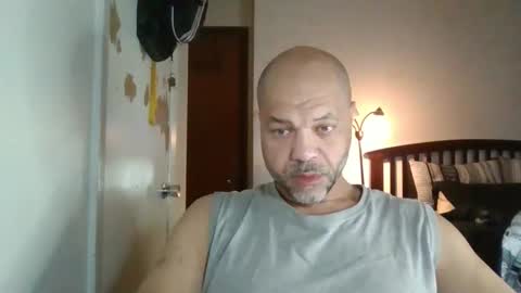 Snapshot of redbone441 chatting on January 16, 7:12 am Redbone online show from January 16, 7:12 am