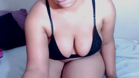 redbonexx22 online show from March 7, 6:54 am