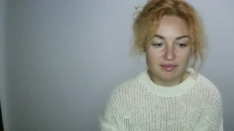 reddgirll online show from January 17, 5:30 pm