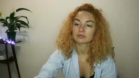 reddgirll online show from January 30, 6:21 pm