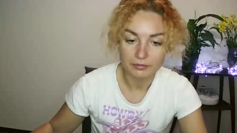 reddgirll online show from February 1, 9:40 pm