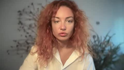 Snapshot of reddgirll chatting on September 23, 7:11 am reddgirll online show from September 23, 7:11 am