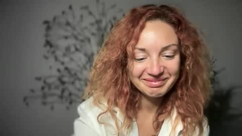 Snapshot of reddgirll chatting on September 25, 5:55 am reddgirll online show from September 25, 5:55 am