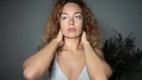 Snapshot of reddgirll chatting on October 8, 7:06 am reddgirll online show from October 8, 7:06 am