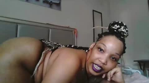 Snapshot of reddsoamazing chatting on September 8, 2:27 pm Crazyy. online show from September 8, 2:27 pm
