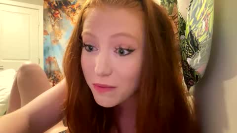 RedGingerSnapz online show from December 1, 3:22 am