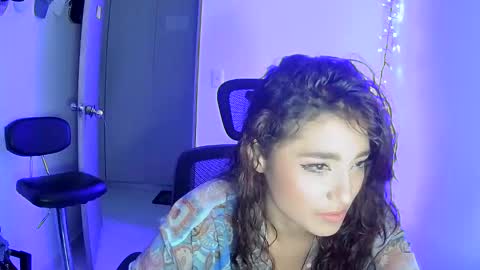 redgirlpum online show from October 21, 12:33 am