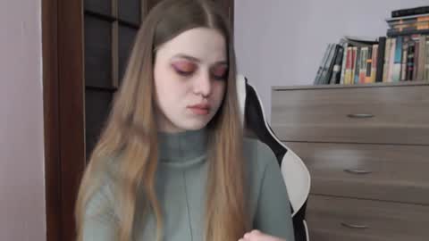 Lily online show from January 9, 2:33 am