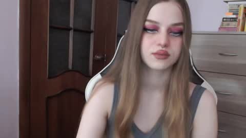 Lily online show from October 7, 2:42 am