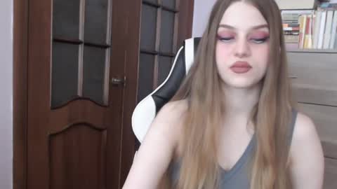 Lily online show from October 15, 2:22 am