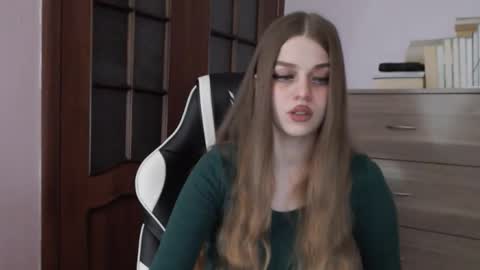 Lily online show from January 17, 1:43 am